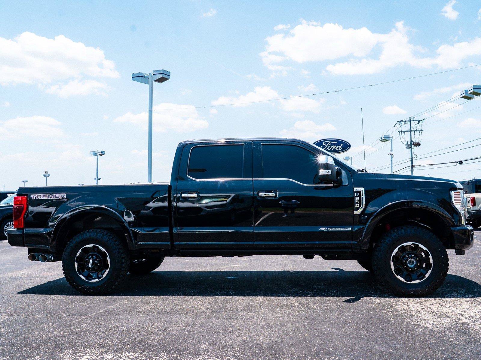 Certified 2021 Ford F250 Platinum w/ Tremor Off-Road Package AWD/4WD image 3