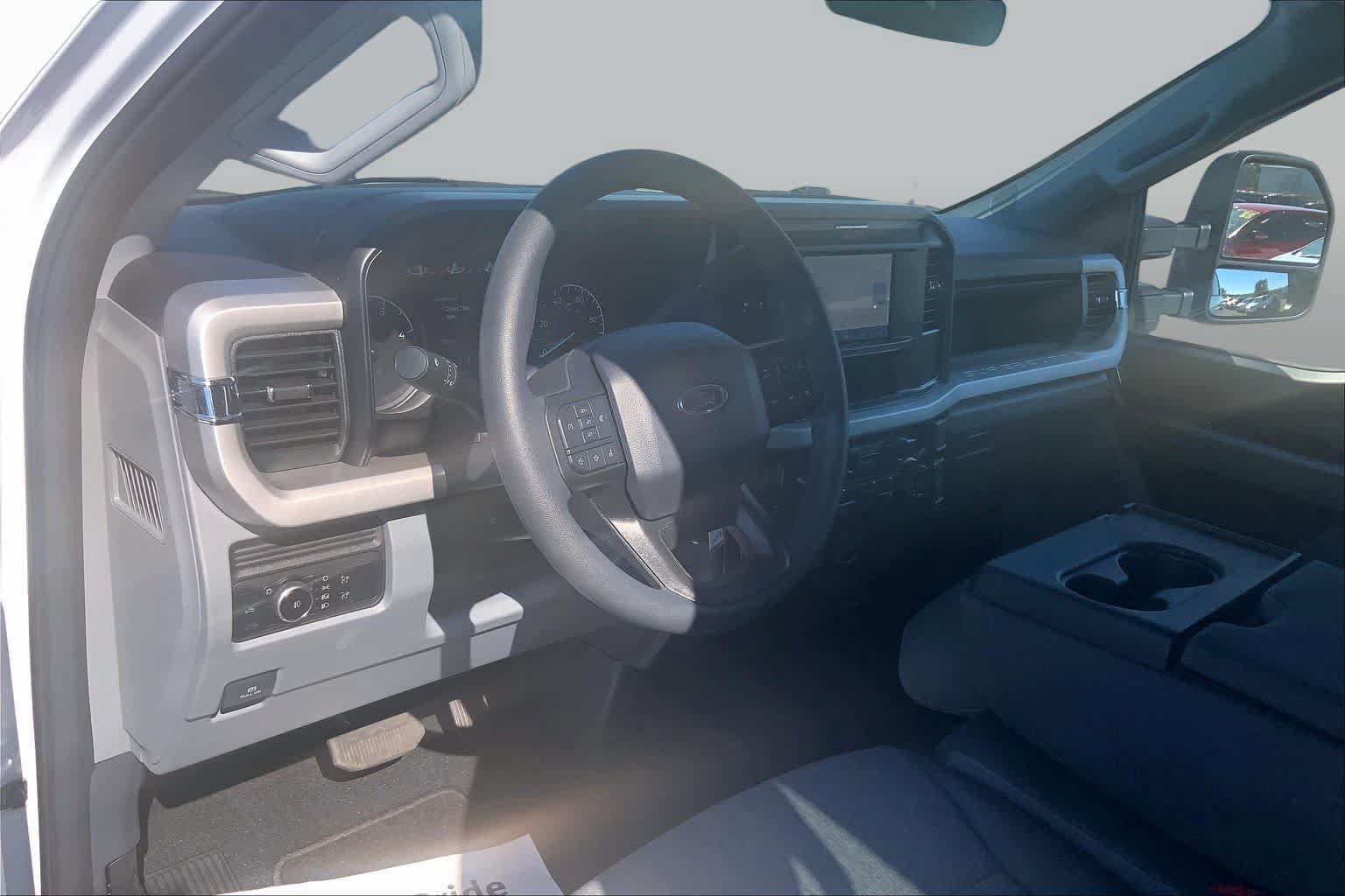 Certified 2025 Ford F250 XL w/ STX Appearance Package AWD/4WD image 18