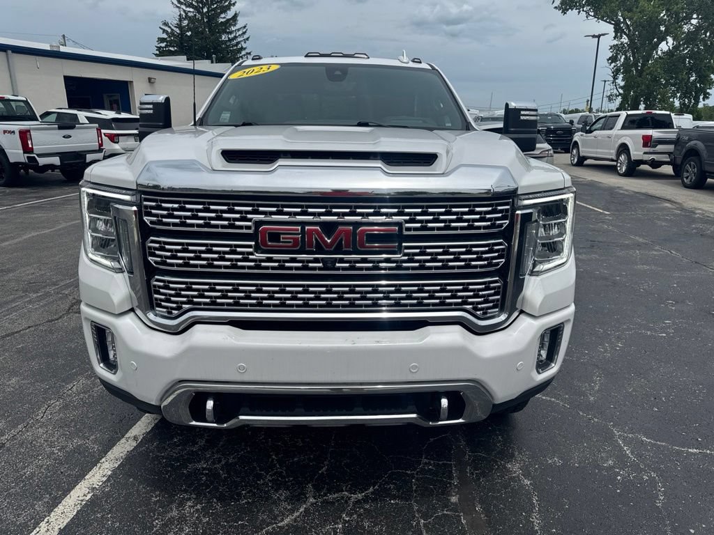 Used 2023 GMC Sierra 2500 Denali w/ Denali Ultimate Package AWD/4WD image 8