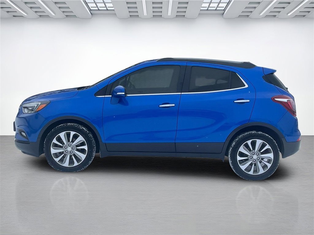 Used 2017 Buick Encore Essence image 2