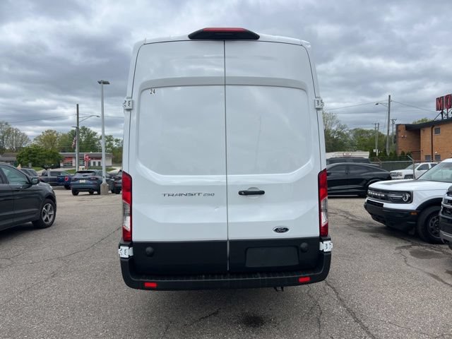 Certified 2025 Ford Transit 250 148 High Roof Extended RWD image 5