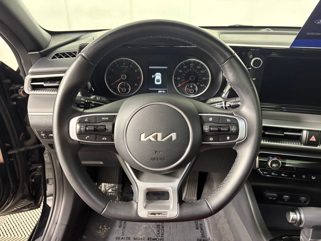 Used 2023 Kia K5 GT-Line image 16