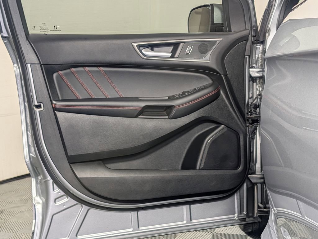 Certified 2024 Ford Edge ST-Line image 26