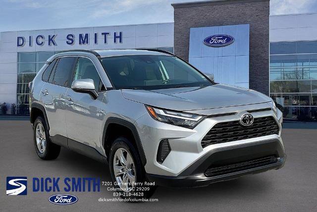 Used 2025 Toyota RAV4 XLE FWD image 3
