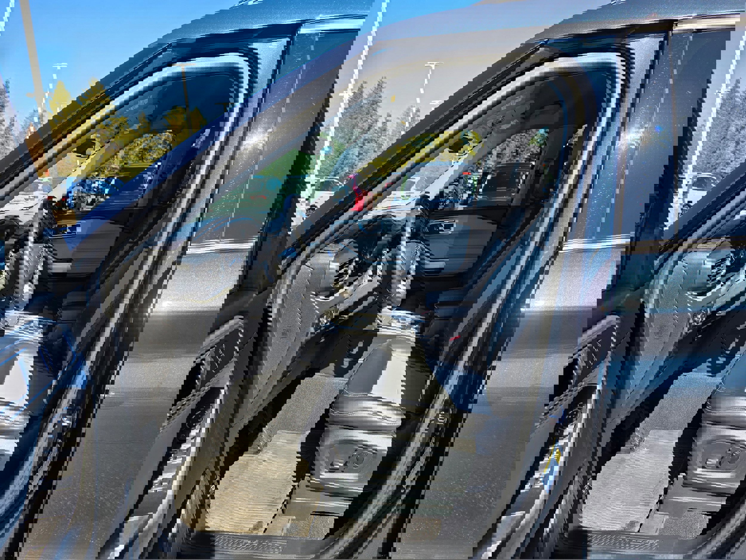 Certified 2024 Ford Explorer XLT w/ Equipment Group 202A image 21