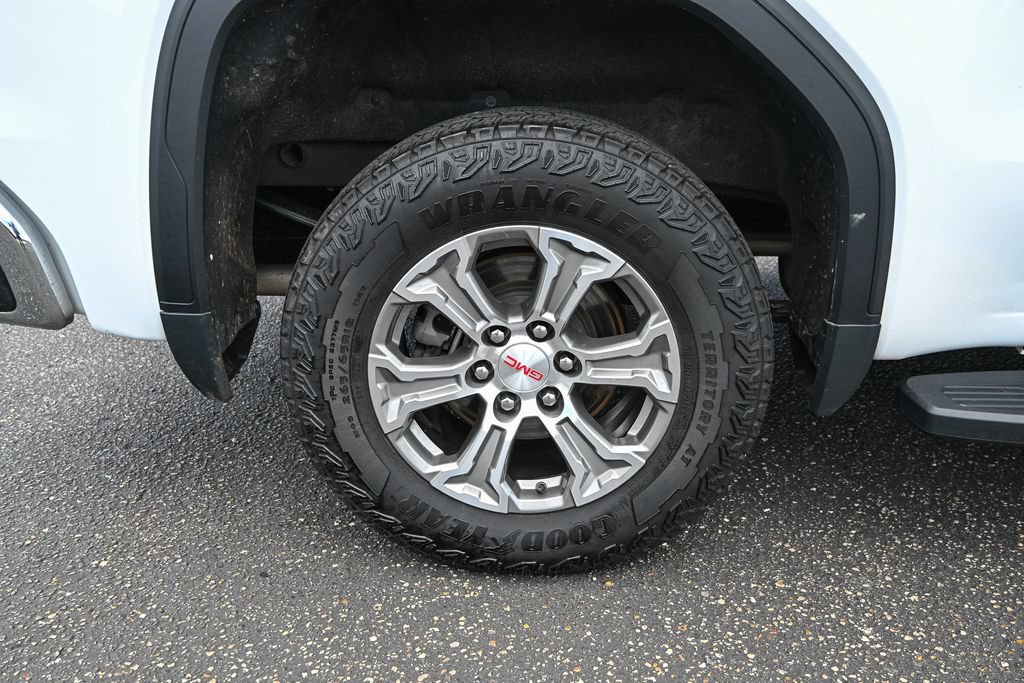Used 2022 GMC Sierra 1500 SLT w/ SLT Convenience Package AWD/4WD image 14