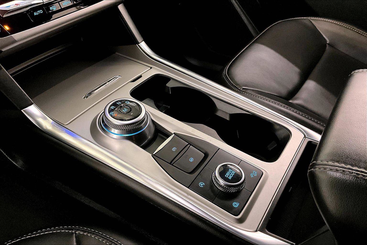 Certified 2021 Ford Explorer XLT w/ Equipment Group 202A image 16