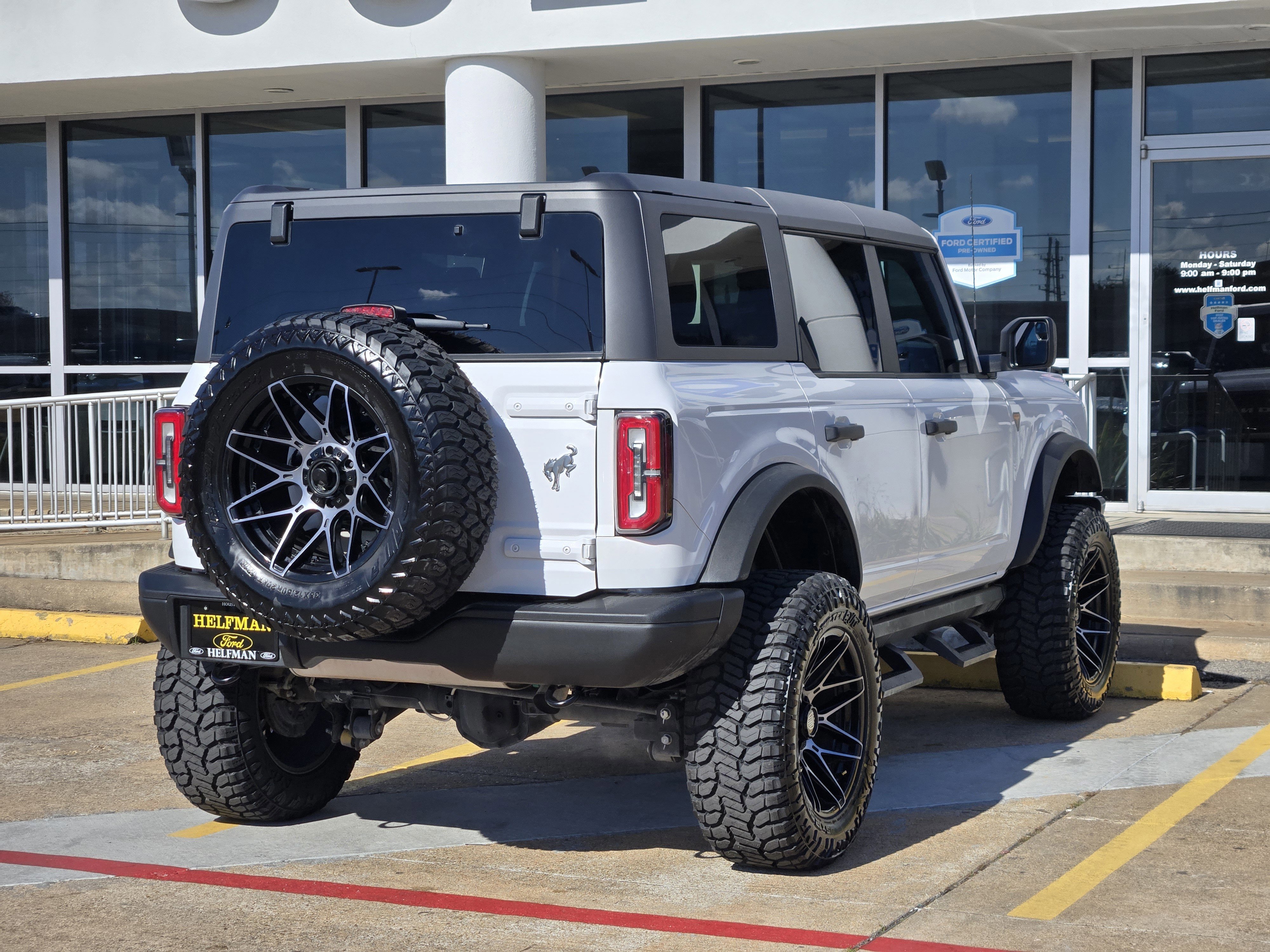 Certified 2023 Ford Bronco Badlands image 3