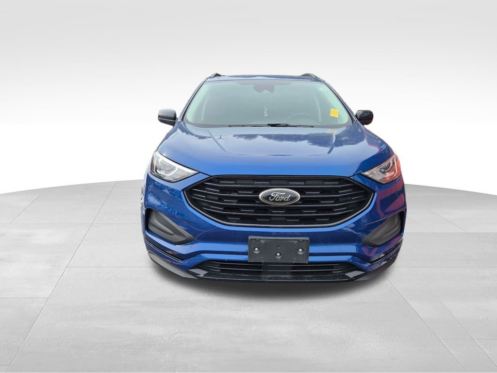 Certified 2022 Ford Edge SE w/ Black Appearance Package image 2