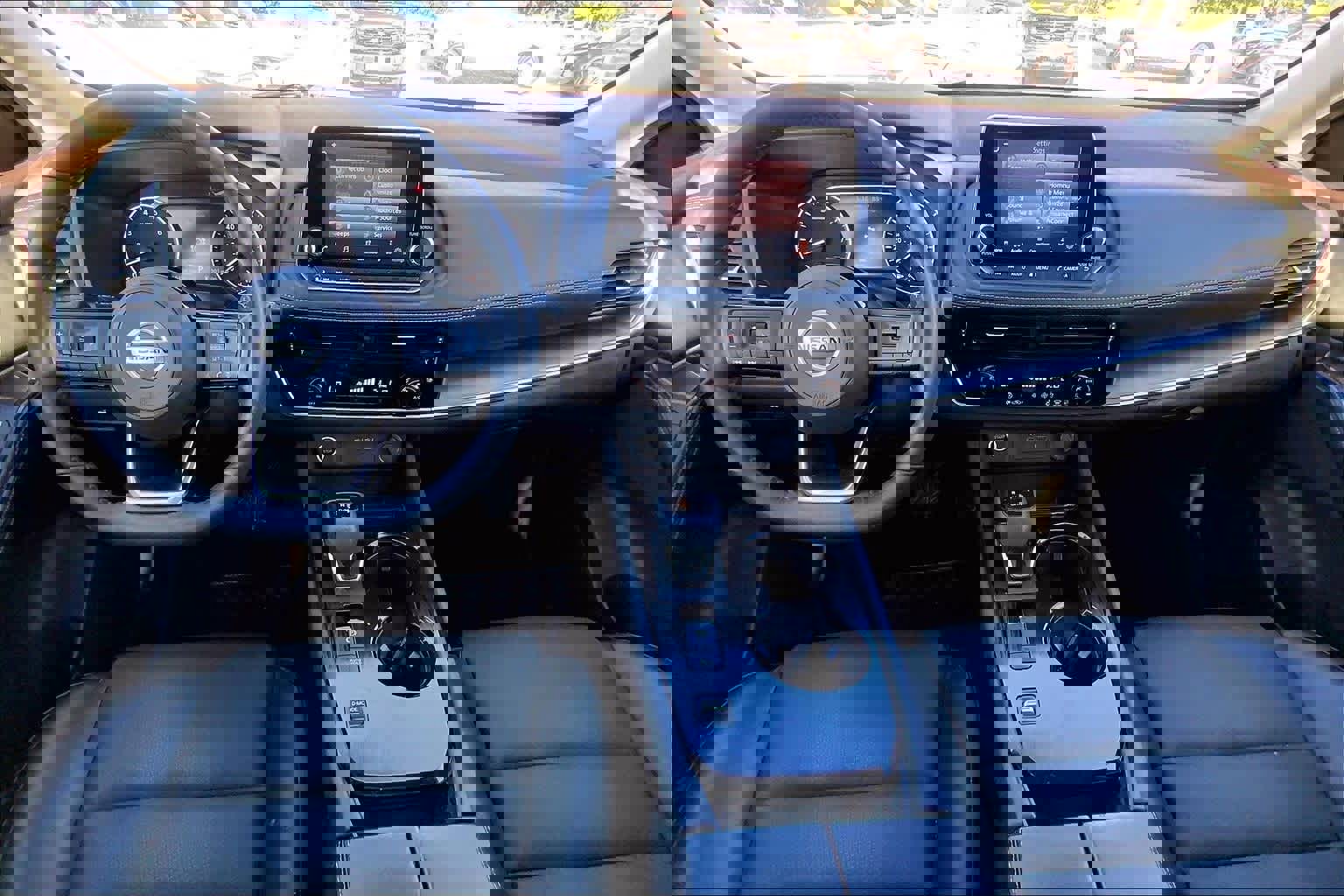 Used 2021 Nissan Rogue SV w/ Premium Package image 10