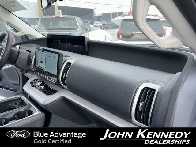 Certified 2025 Ford Expedition Max Active image 40