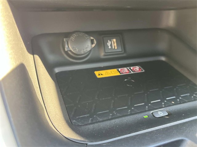 Used 2023 Toyota RAV4 XLE Premium image 35
