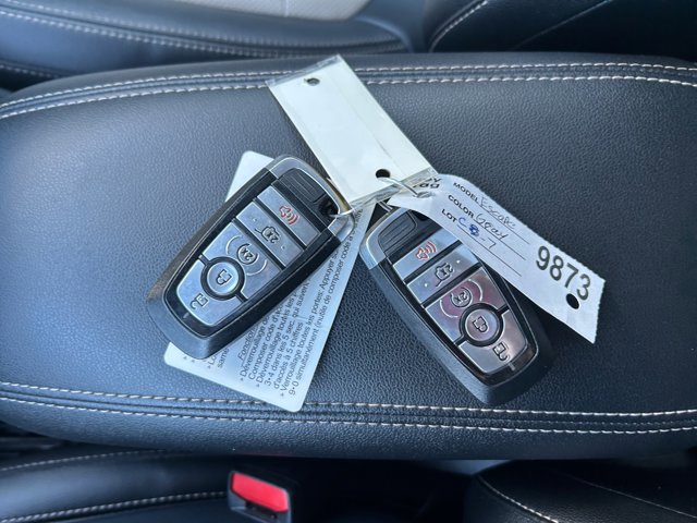 Certified 2022 Ford Escape Titanium w/ Titanium Elite Package image 31