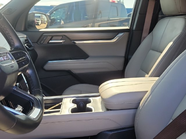 Used 2024 GMC Acadia Elevation w/ Luxury Package FWD image 27