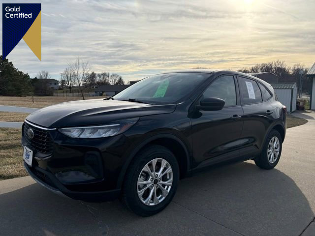 Certified 2025 Ford Escape Active AWD/4WD image 1