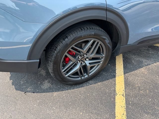Certified 2025 Ford Explorer ST AWD/4WD image 4