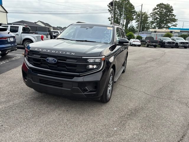 Certified 2025 Ford Expedition Active RWD image 7