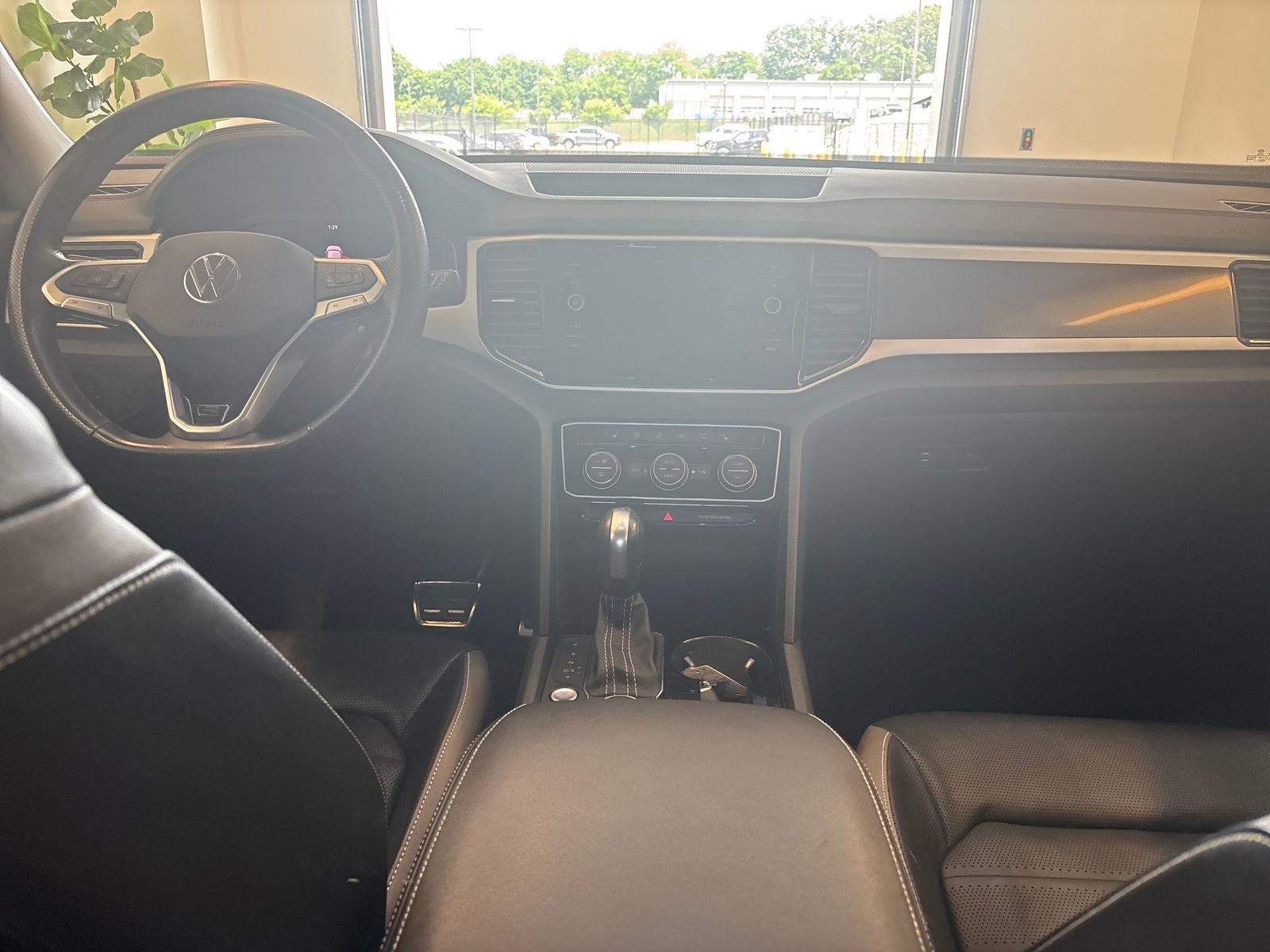 Used 2022 Volkswagen Atlas SEL Premium AWD/4WD image 7