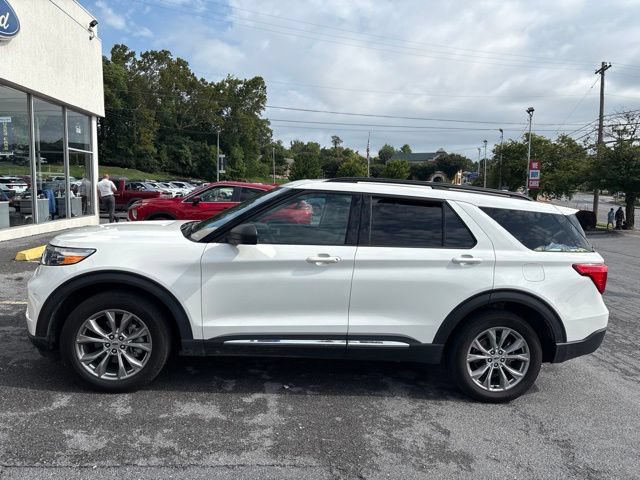 Certified 2024 Ford Explorer XLT w/ Equipment Group 202A