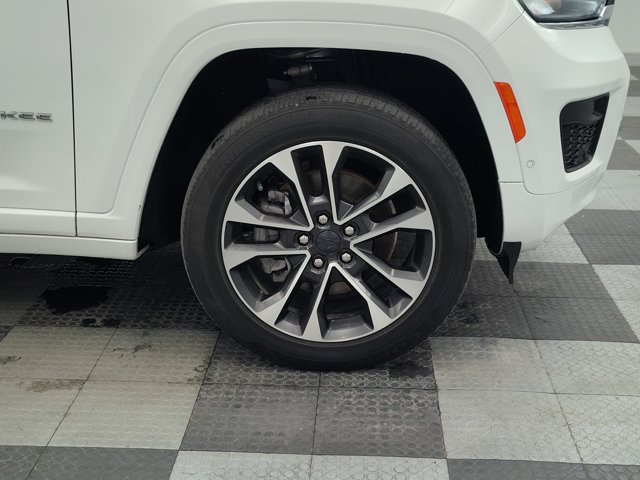 Used 2022 Jeep Grand Cherokee L Overland w/ Luxury Tech Group IV AWD/4WD image 13