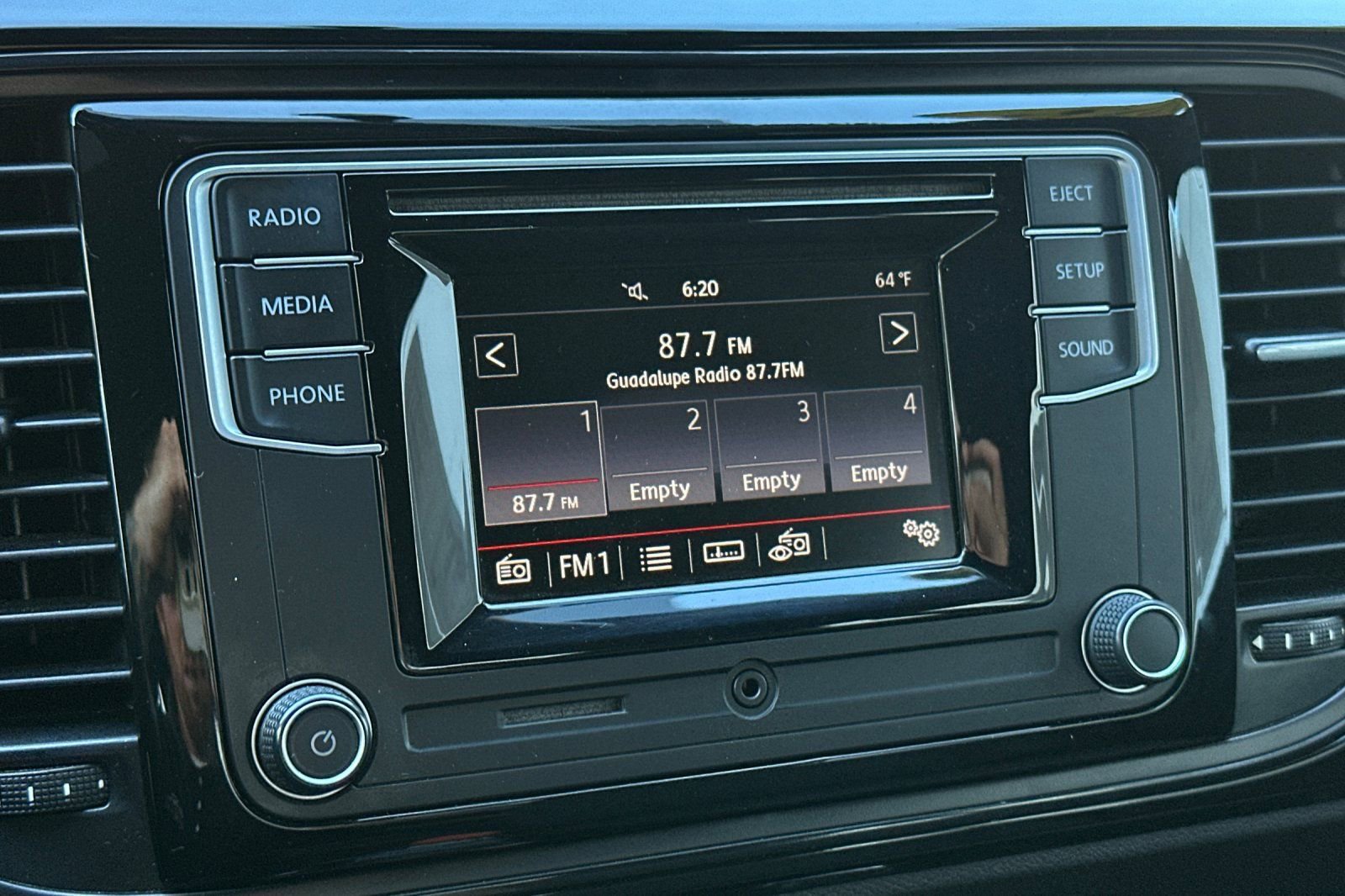 Used 2018 Volkswagen Beetle 2.0T S image 16