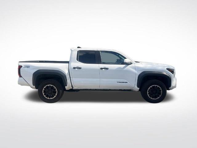 Used 2024 Toyota Tacoma TRD Off-Road AWD/4WD image 4