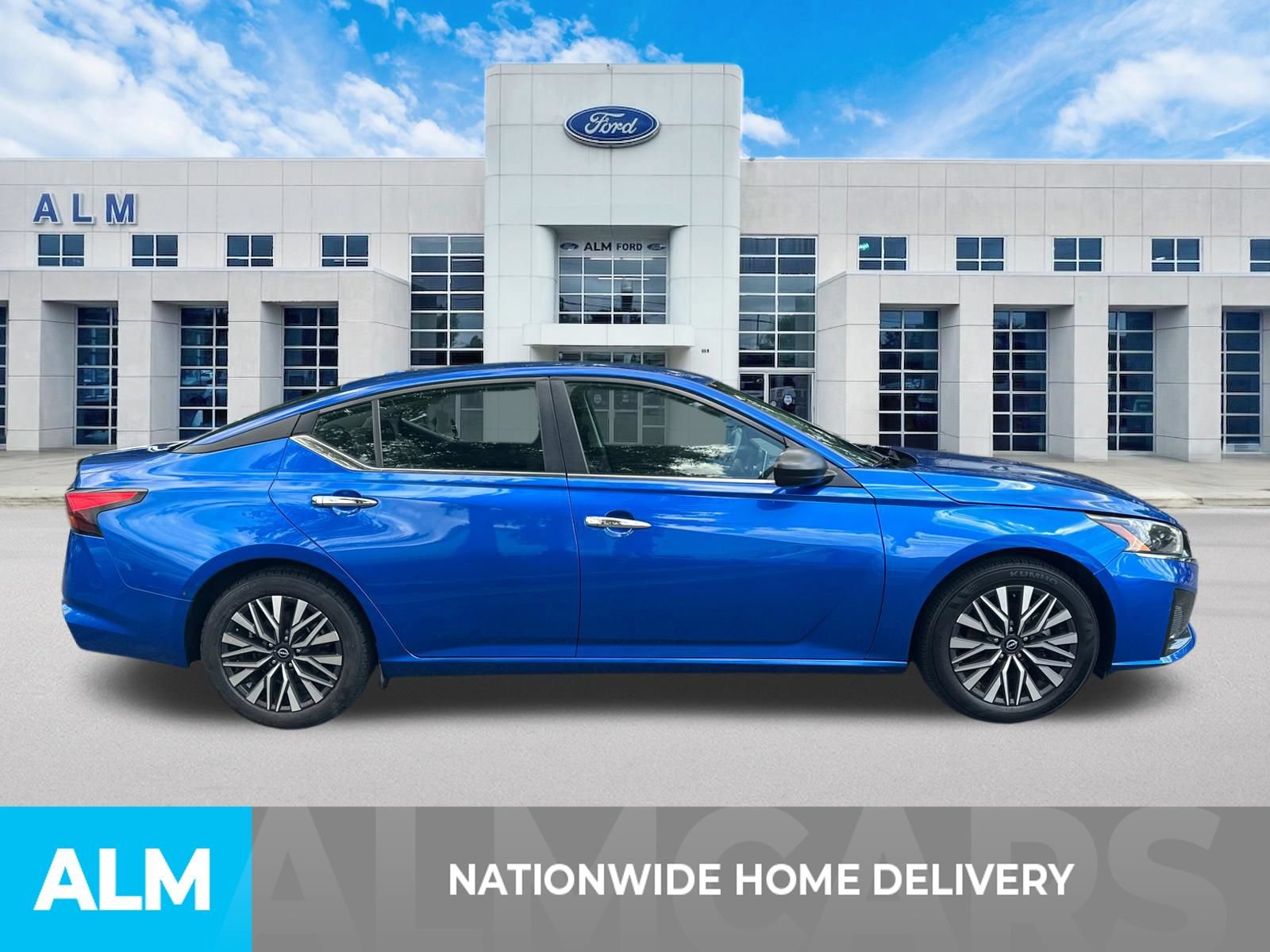Used 2025 Nissan Altima 2.5 SV FWD image 4