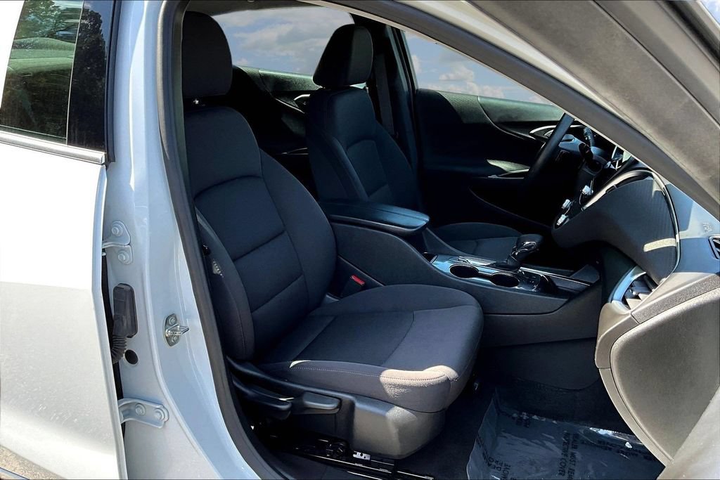 Used 2024 Chevrolet Malibu LT FWD image 31