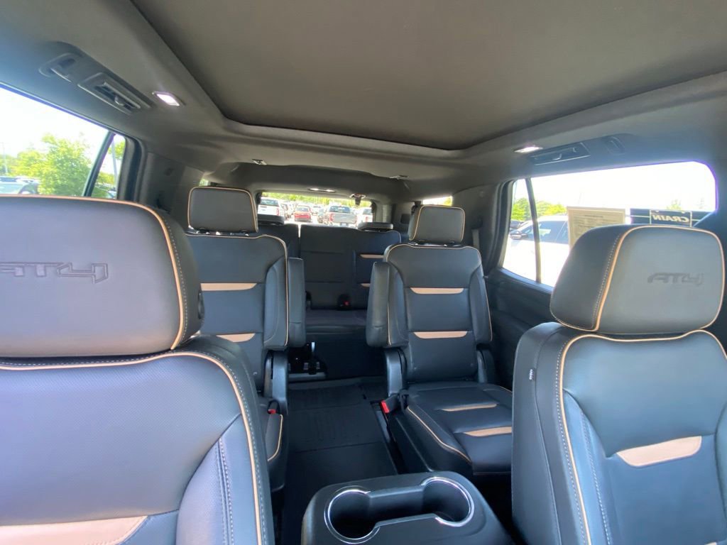 Used 2023 GMC Yukon AT4 w/ Technology Package AWD/4WD image 28
