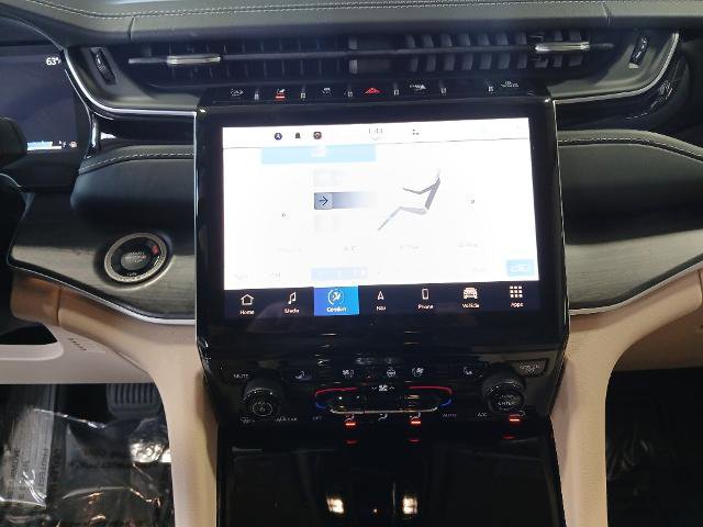 Used 2022 Jeep Grand Cherokee L Limited w/ Luxury Tech Group II image 15