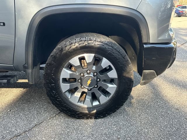 Used 2024 Chevrolet Silverado 2500 Custom w/ Custom Convenience Package image 12
