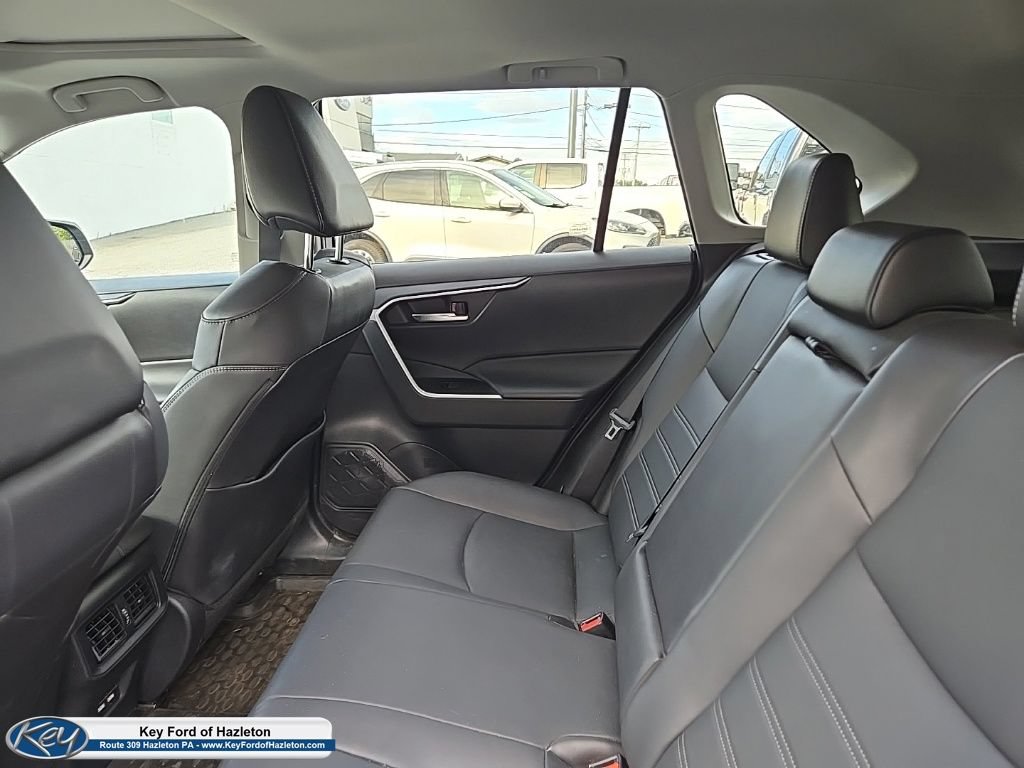 Used 2021 Toyota RAV4 XLE Premium AWD/4WD image 38