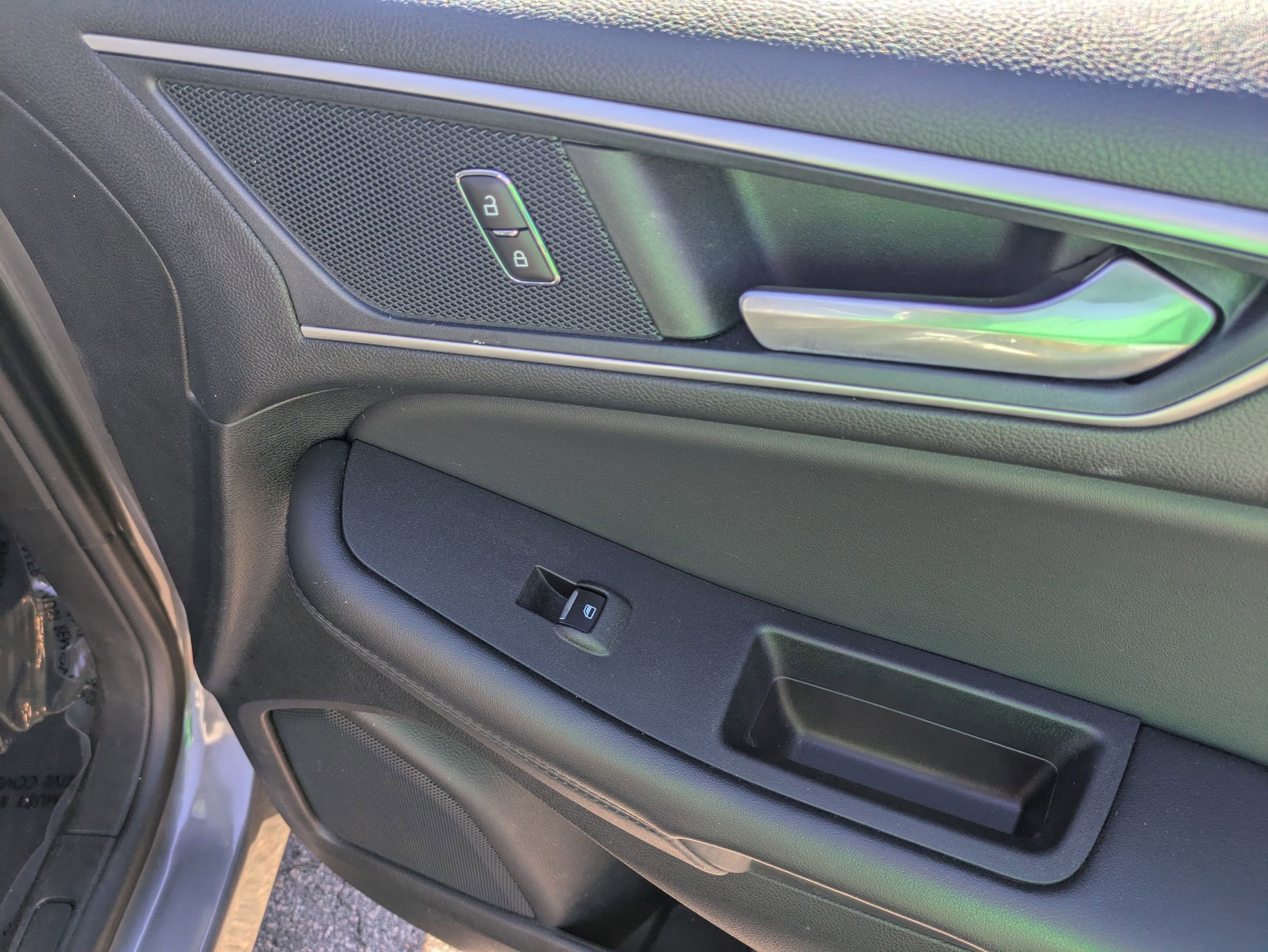 Certified 2024 Ford Edge SEL image 31