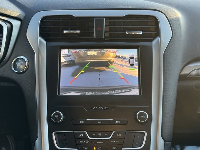 Certified 2019 Ford Fusion SE image 4