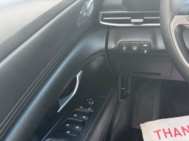 Used 2023 Hyundai Elantra Limited FWD image 19