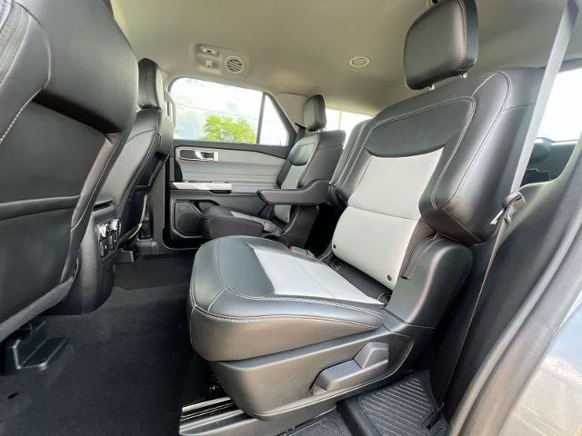 Certified 2024 Ford Explorer XLT w/ Equipment Group 202A AWD/4WD image 19