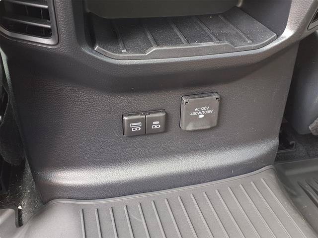 Used 2025 Toyota Tundra Limited AWD/4WD image 21