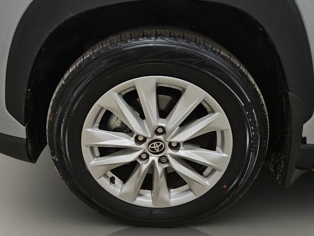 Used 2022 Toyota Corolla Cross LE AWD/4WD image 25