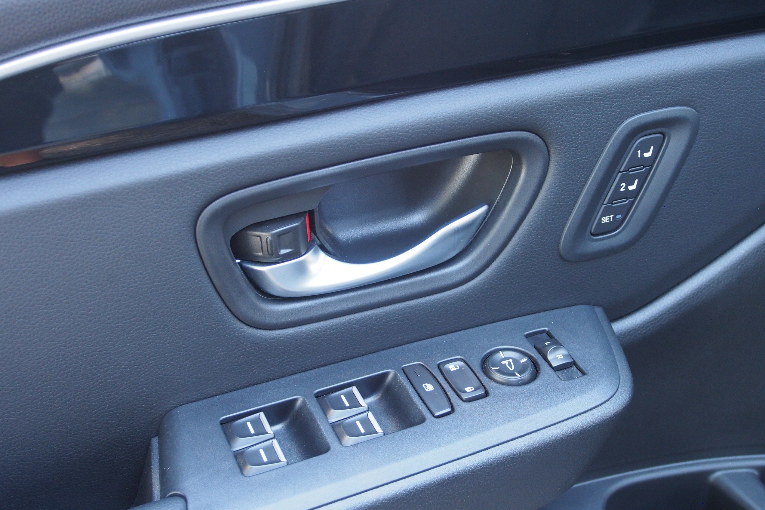 Used 2025 Honda Pilot Touring image 24