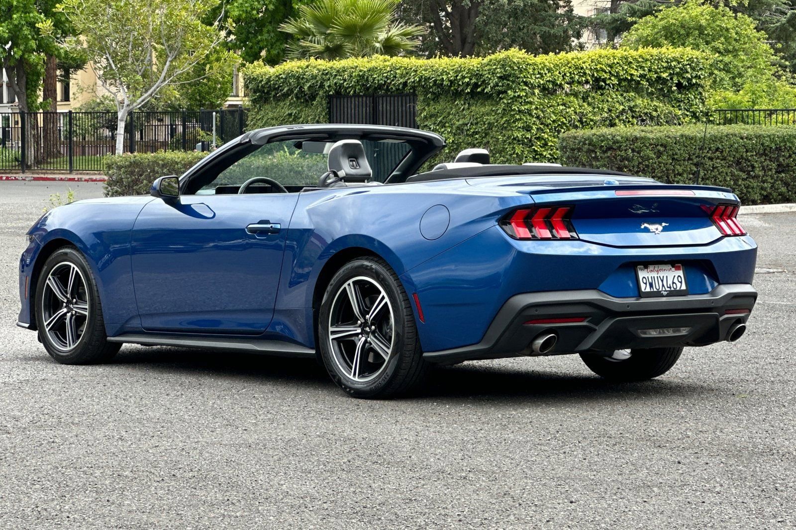 Certified 2024 Ford Mustang Premium RWD image 5