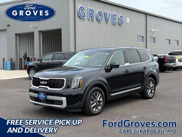 Used 2023 Kia Telluride LX AWD/4WD image 1