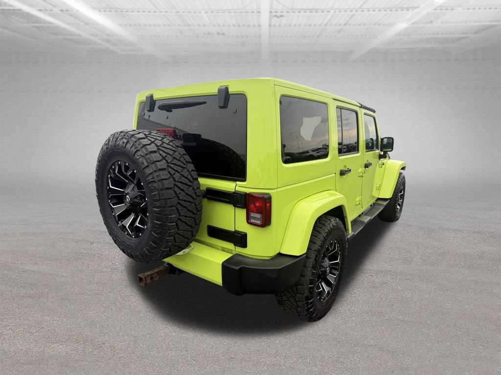 Used 2017 Jeep Wrangler Unlimited Sahara w/ Dual Top Group AWD/4WD image 4