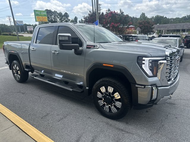 Used 2024 GMC Sierra 2500 Denali w/ Technology Package AWD/4WD image 7