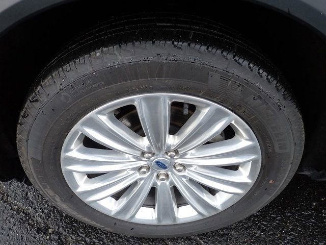 Certified 2025 Ford Explorer Platinum w/ LUX Leather Package AWD/4WD image 13