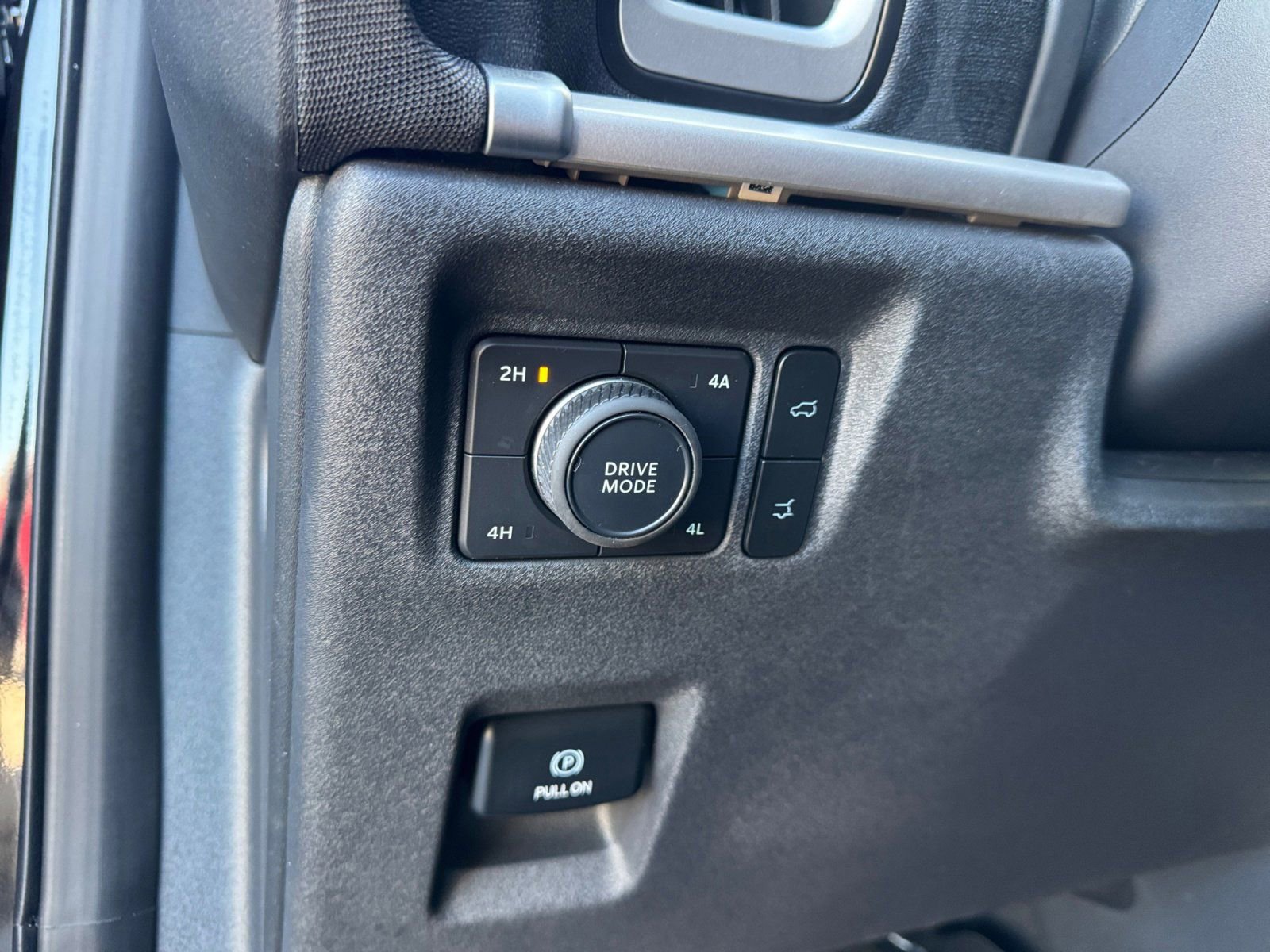 Certified 2025 Ford Expedition Active image 23