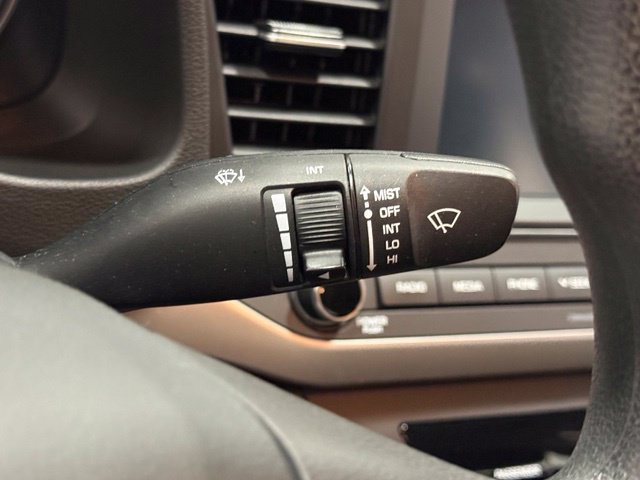 Used 2018 Hyundai Elantra SEL FWD image 19