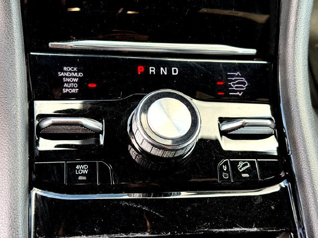 Used 2022 Jeep Grand Cherokee L Overland w/ Advanced Protech Group III AWD/4WD image 19