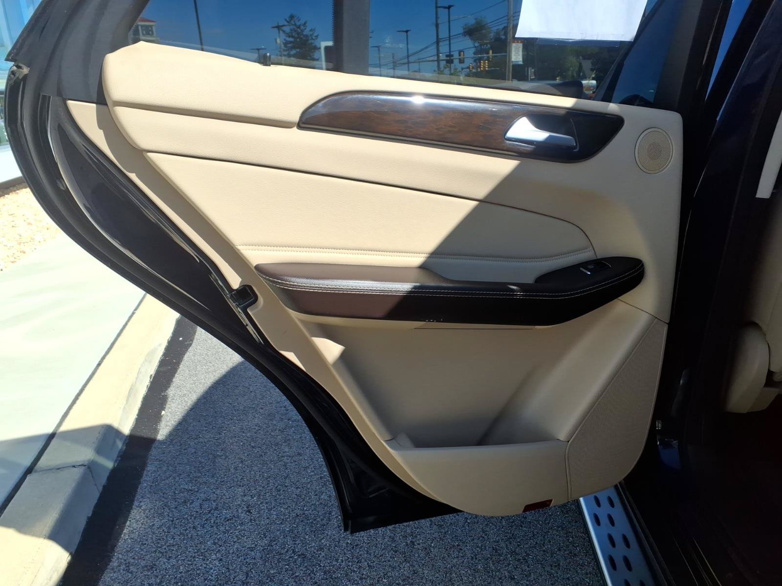 Used 2017 Mercedes-Benz GLE 350 4MATIC image 27