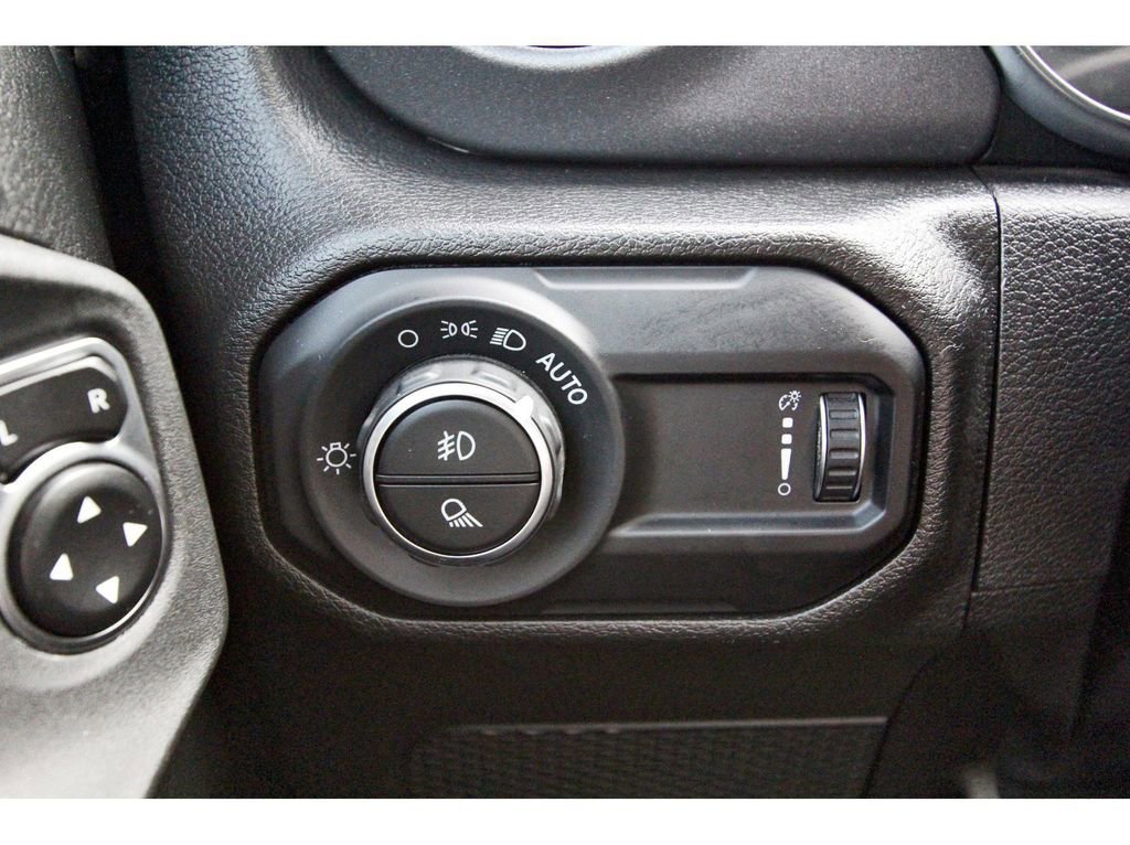 Used 2023 Jeep Gladiator Mojave image 21