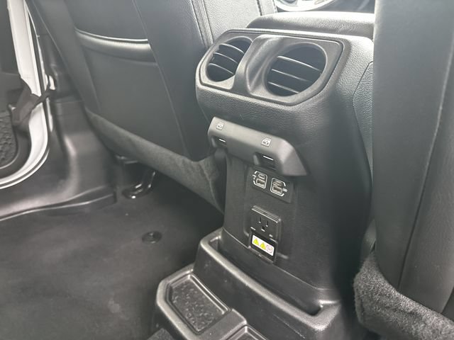 Used 2020 Jeep Wrangler Unlimited Sahara w/ Dual Top Group AWD/4WD image 37